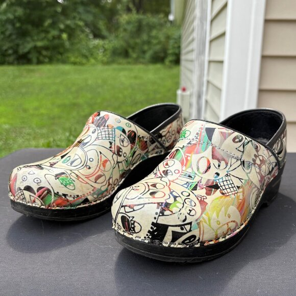 Sanita graffiti printed clogs, good condition, patent leather upper, size EU 36 - Picture 1 of 5